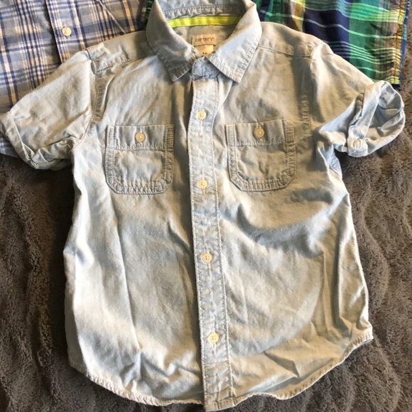 Pack of 3- boys short sleeve button downs - Picture 2 of 4